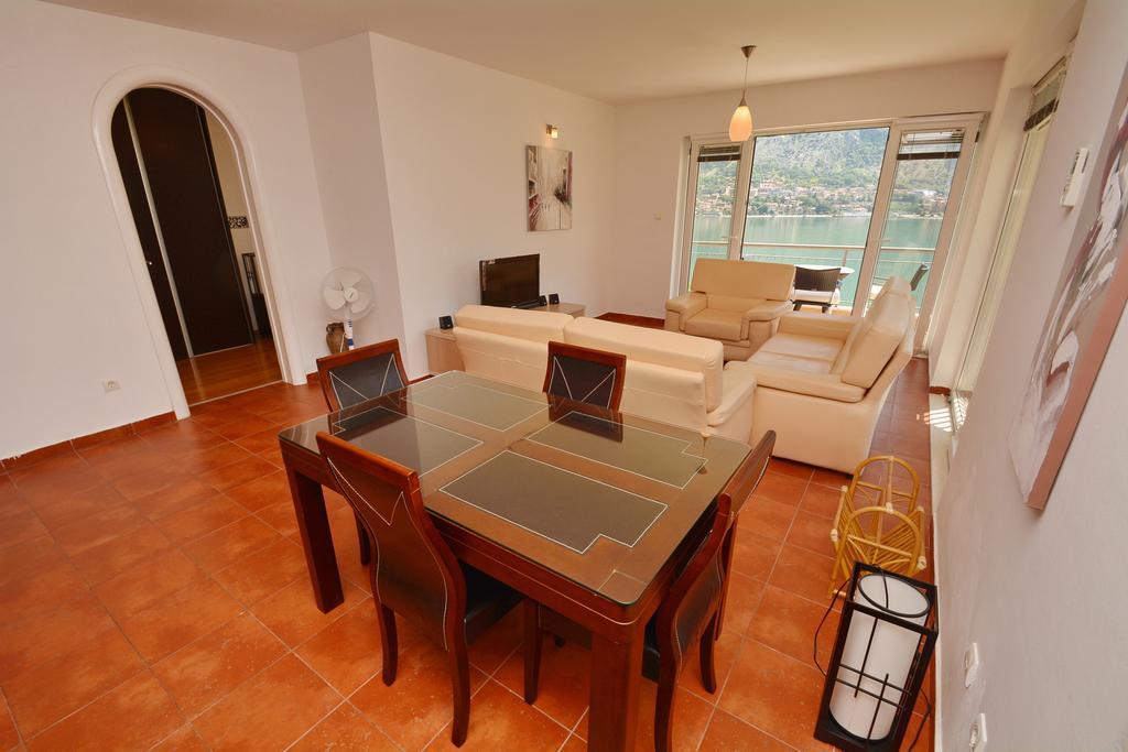 Apartments Vista Muo コトル エクステリア 写真